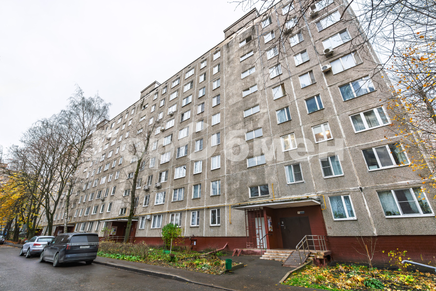 Продажа 3-комнатной квартиры, Москва, Россия,   Винницкая улица