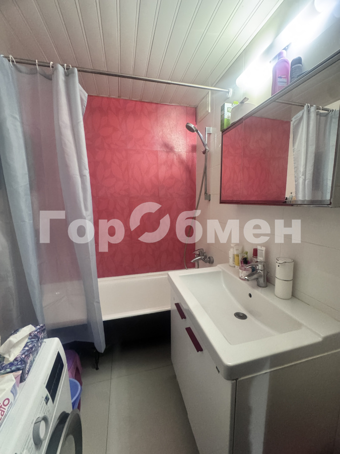 Продажа 2-комнатной квартиры, Москва, Россия,   Лукинская улица