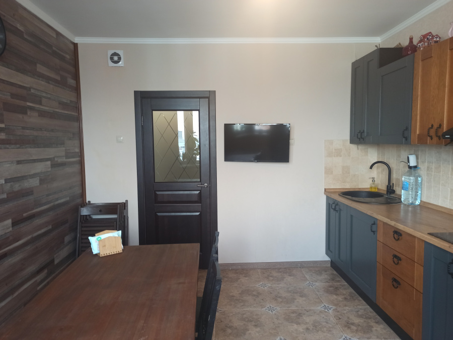 Продажа 3-комнатной квартиры, Москва, Россия,    улица Вертолётчиков