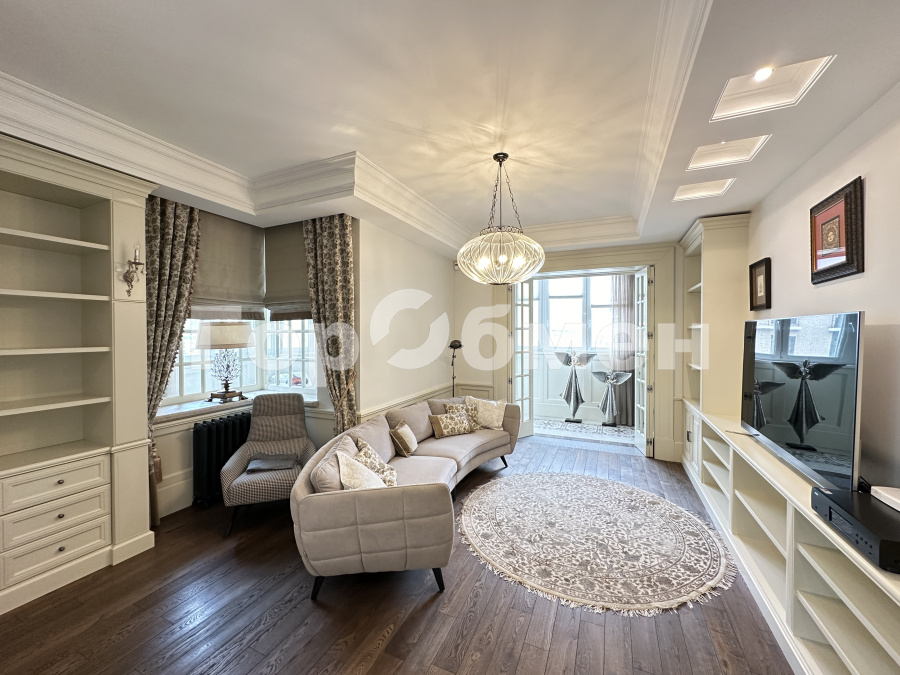 Продажа 2-комнатной квартиры, Москва, Россия,    Староволынская улица