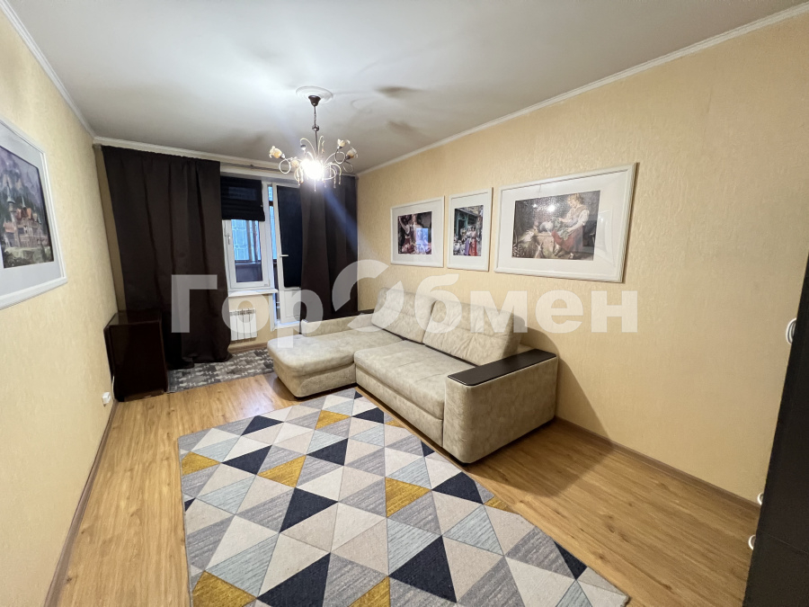 Аренда 2-комнатной квартиры, Москва, Россия,   Саянская улица