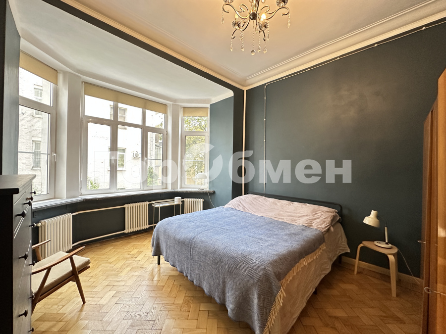 Продажа 3-комнатной квартиры, Москва, Россия,    Карманицкий переулок