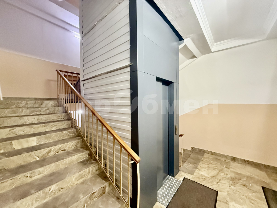 Продажа 2-комнатной квартиры, Москва, Россия,    Кутузовский проспект