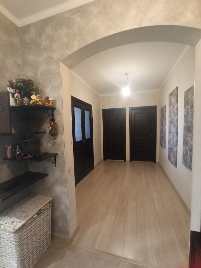 Продажа 3-комнатной квартиры, Москва, Россия,    улица Вертолётчиков