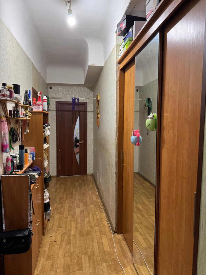 Продажа 2-комнатной квартиры, Москва, Россия,    Мантулинская улица