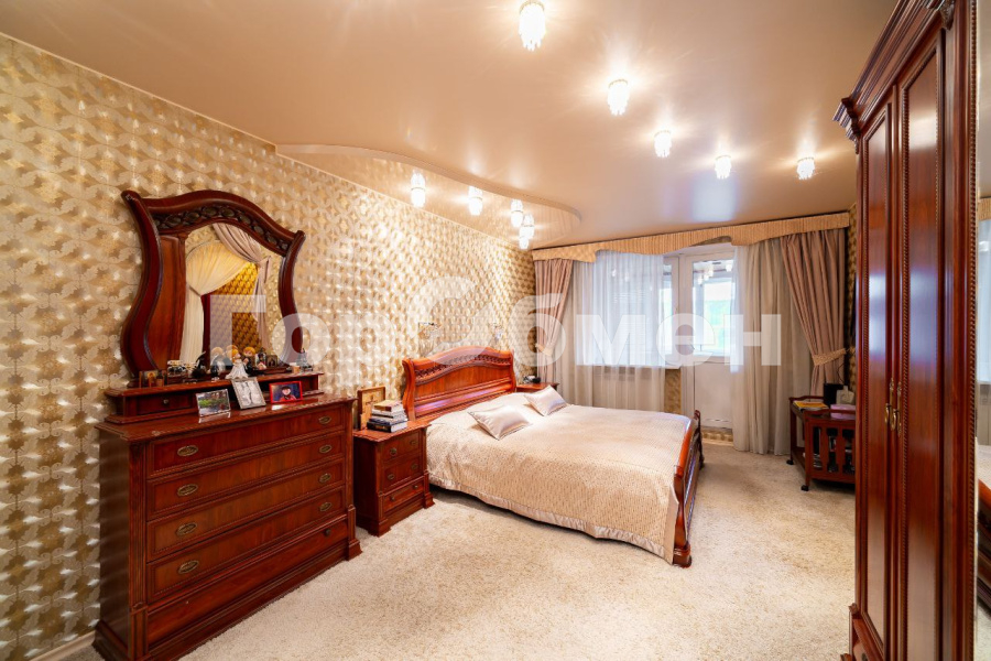 Продажа 4-комнатной квартиры, Королев, Россия,    микрорайон Юбилейный