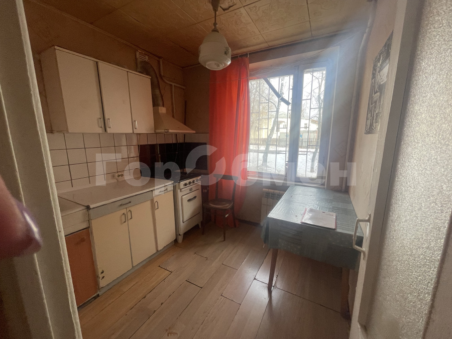 Продажа 2-комнатной квартиры, Москва, Россия,   улица Коминтерна