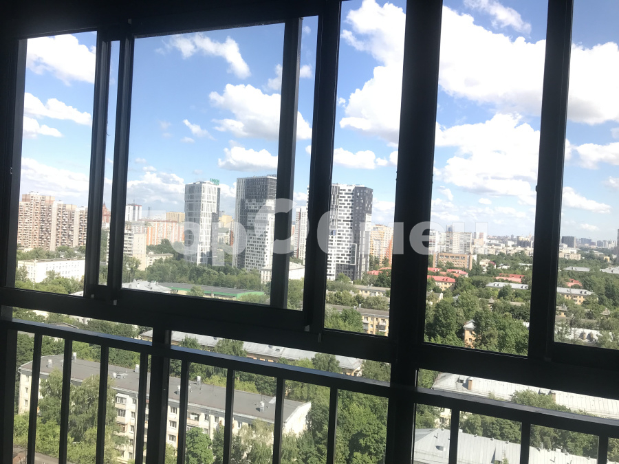 Продажа 3-комнатной квартиры, Москва, Россия,   улица Генерала Глаголева