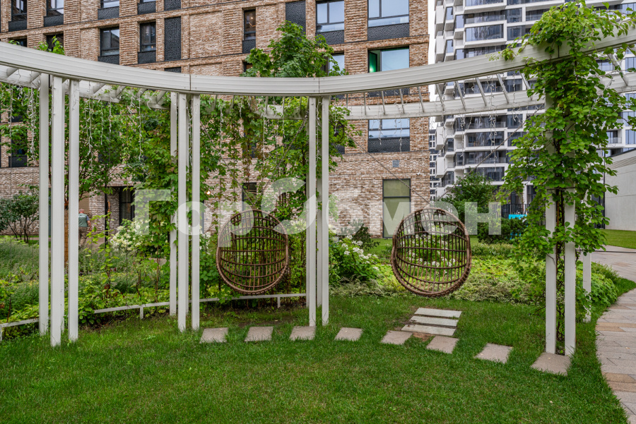 Продажа 2-комнатной квартиры, Москва, Россия,   улица Нижние Мнёвники