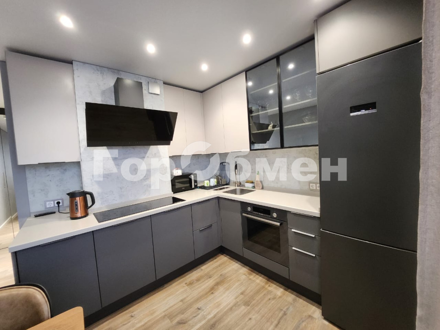 Аренда 3-комнатной квартиры, Москва, Россия,   Профсоюзная улица