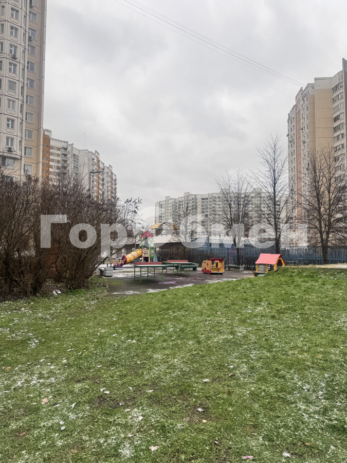 Продажа 2-комнатной квартиры, Москва, Россия,   Лукинская улица