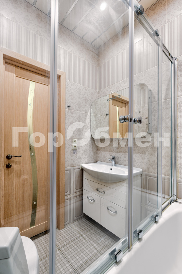 Продажа 2-комнатной квартиры, Москва, Россия,   Михневская улица