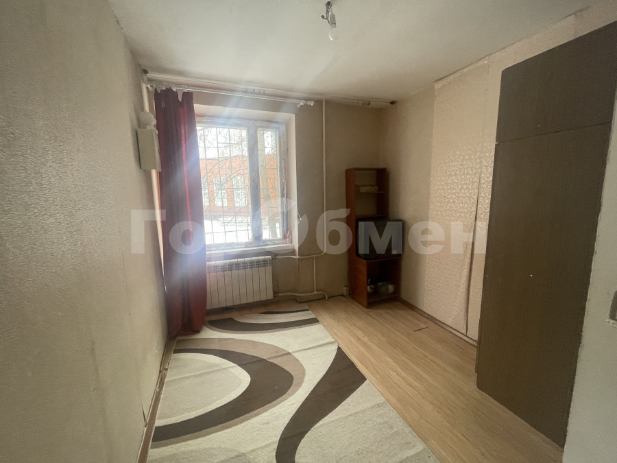 Продажа 2-комнатной квартиры, Москва, Россия,   улица Коминтерна