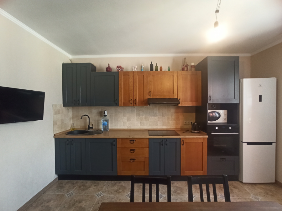 Продажа 3-комнатной квартиры, Москва, Россия,    улица Вертолётчиков