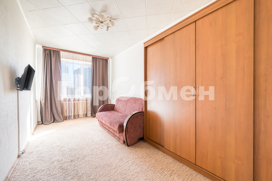 Продажа 2-комнатной квартиры, Москва, Россия,   улица Касаткина