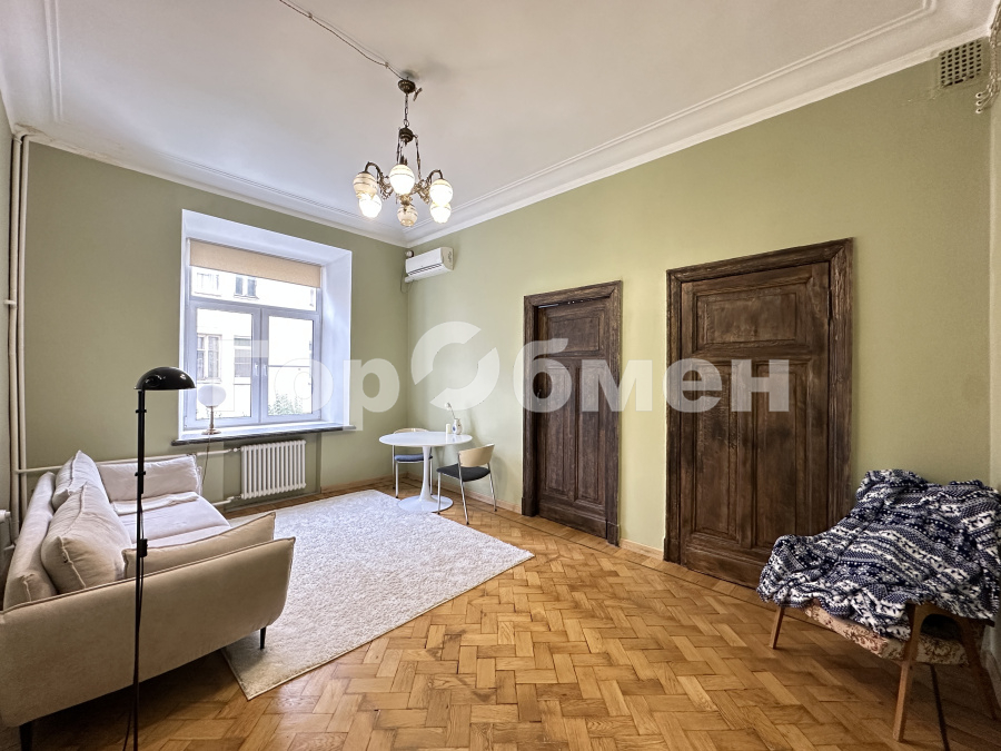 Продажа 3-комнатной квартиры, Москва, Россия,    Карманицкий переулок