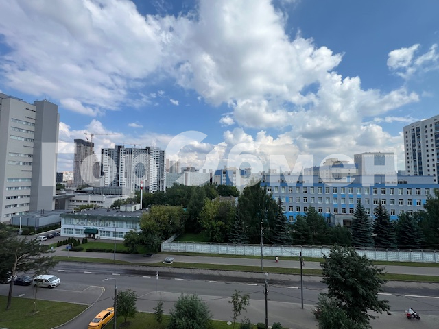 Продажа 2-комнатной квартиры, Москва, Россия,    улица Бутлерова