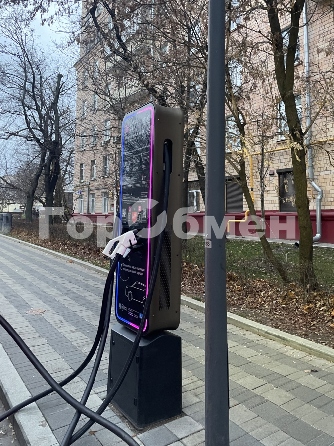 Аренда 2-комнатной квартиры, Москва, Россия,   Студенческая улица