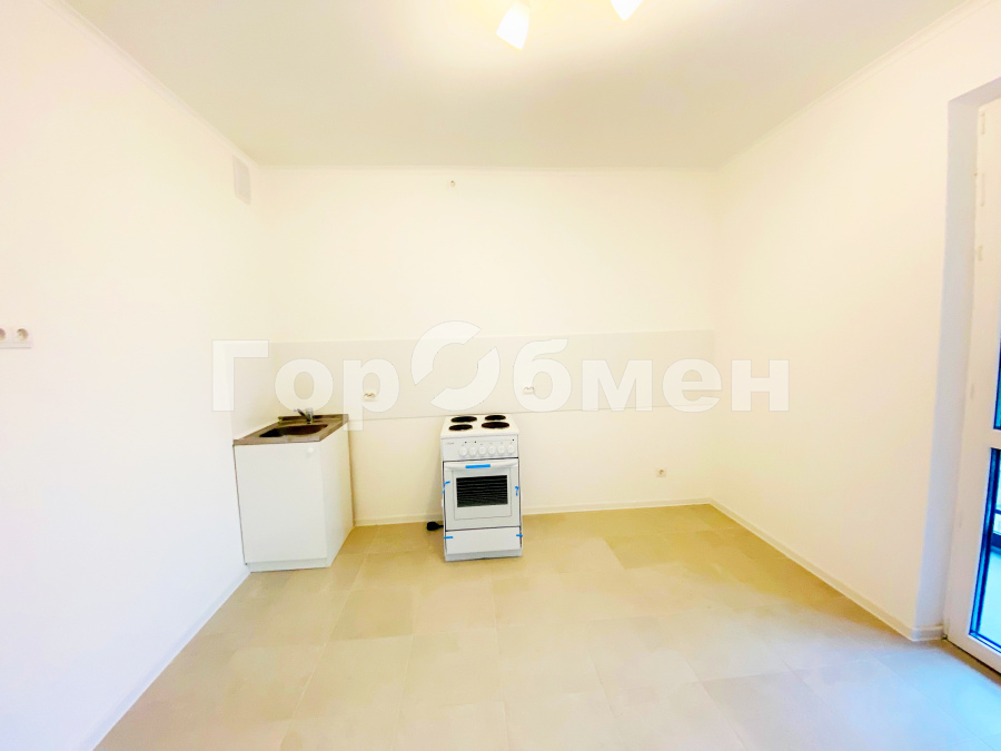 Продажа 3-комнатной квартиры, Москва, Россия,   улица Генерала Глаголева