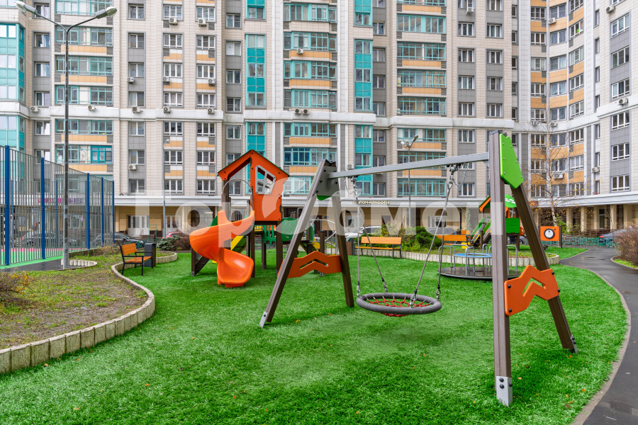 Продажа 2-комнатной квартиры, Москва, Россия,   Михневская улица