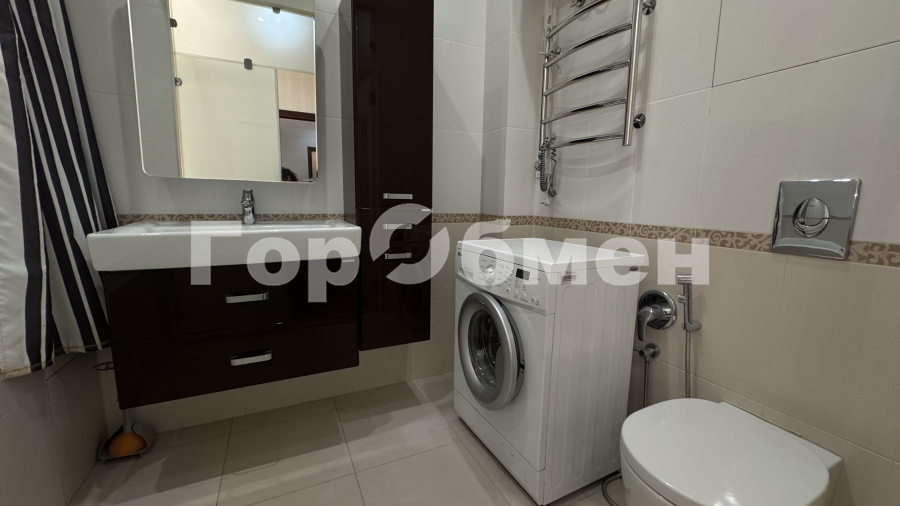 Аренда 2-комнатной квартиры, Москва, Россия,   Истринская улица