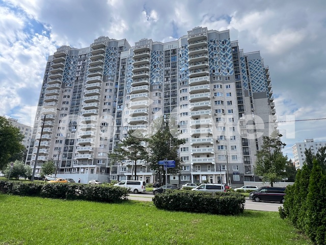 Продажа 2-комнатной квартиры, Москва, Россия,    улица Бутлерова