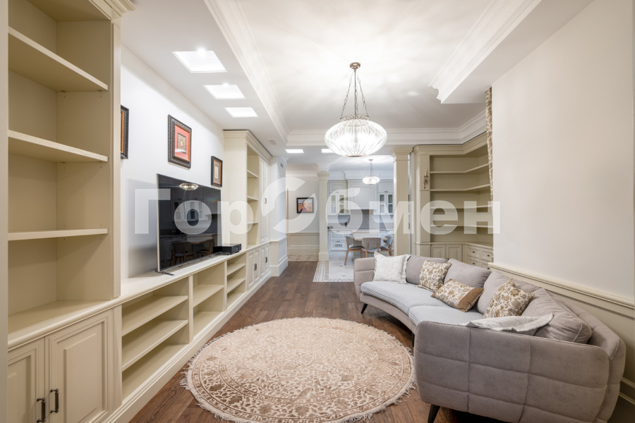 Продажа 3-комнатной квартиры, Москва, Россия,    Староволынская улица