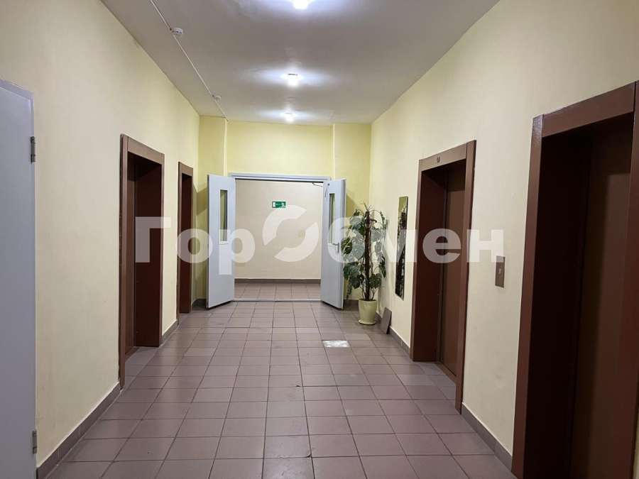 Продажа 3-комнатной квартиры, Москва, Россия,   улица Пырьева