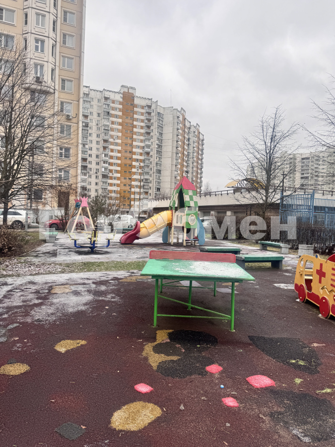 Продажа 2-комнатной квартиры, Москва, Россия,   Лукинская улица