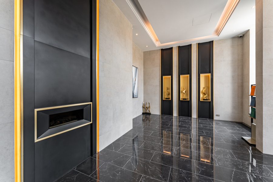 Продажа 2-комнатной квартиры, Москва, Россия,    улица Академика Королёва