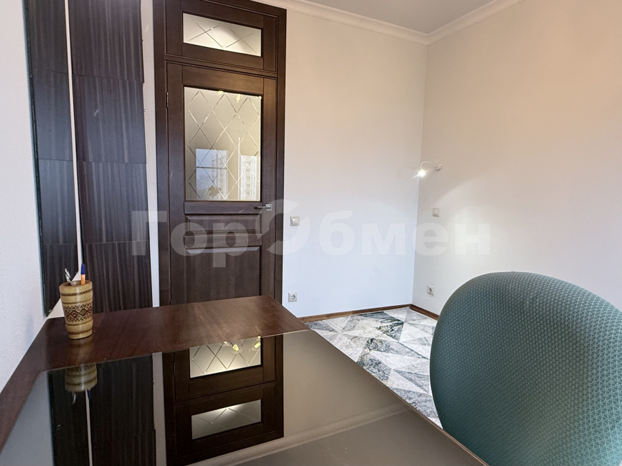 Аренда 3-комнатной квартиры, Москва, Россия,    Славянский бульвар