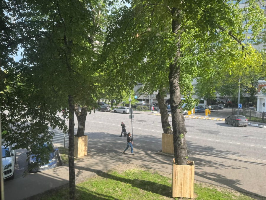 Продажа 2-комнатной квартиры, Москва, Россия,    Мантулинская улица