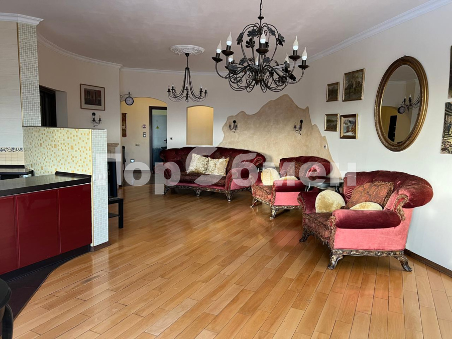 Продажа 3-комнатной квартиры, Москва, Россия,   улица Пырьева