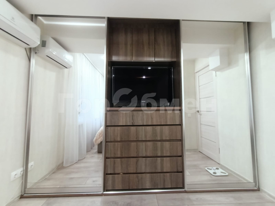 Продажа 2-комнатной квартиры, Москва, Россия,   улица Искры