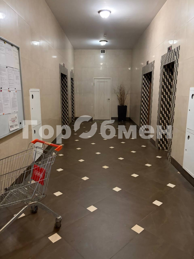 Аренда 3-комнатной квартиры, Москва, Россия,   улица Пырьева