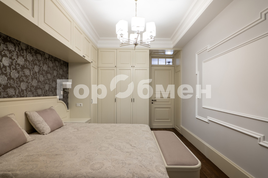 Продажа 3-комнатной квартиры, Москва, Россия,    Староволынская улица