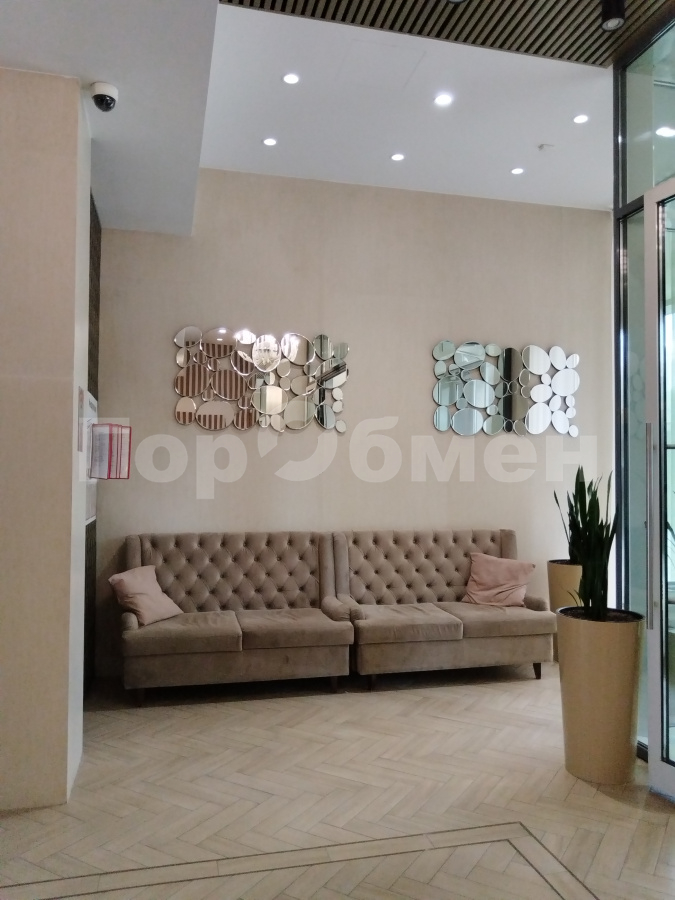 Продажа 2-комнатной квартиры, Москва, Россия,    Басманный переулок