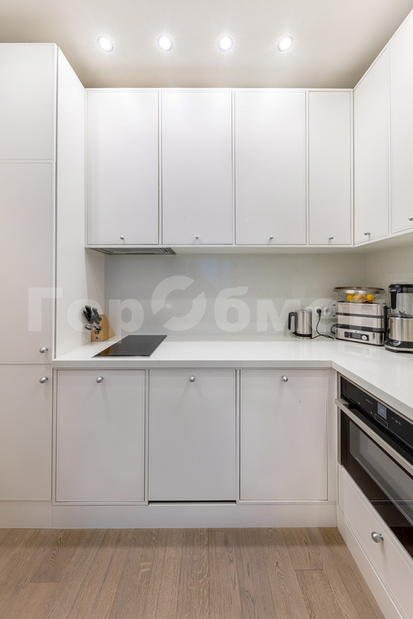 Продажа 3-комнатной квартиры, Москва, Россия,    Минская улица