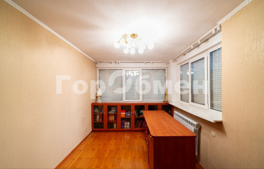 Продажа 4-комнатной квартиры, Королев, Россия,    микрорайон Юбилейный