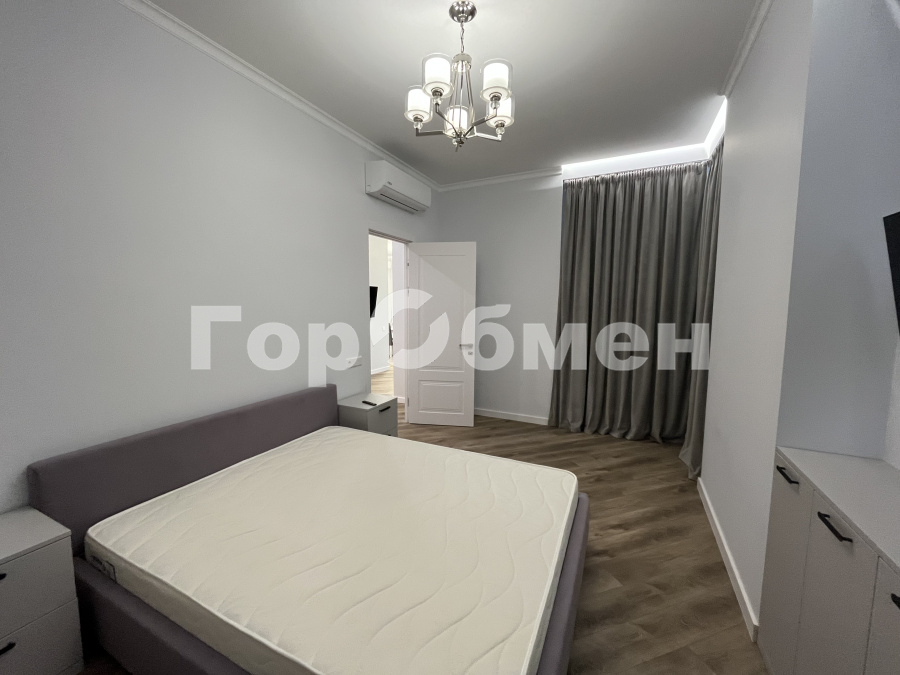 Аренда 2-комнатной квартиры, Москва, Россия,   улица Академика Волгина