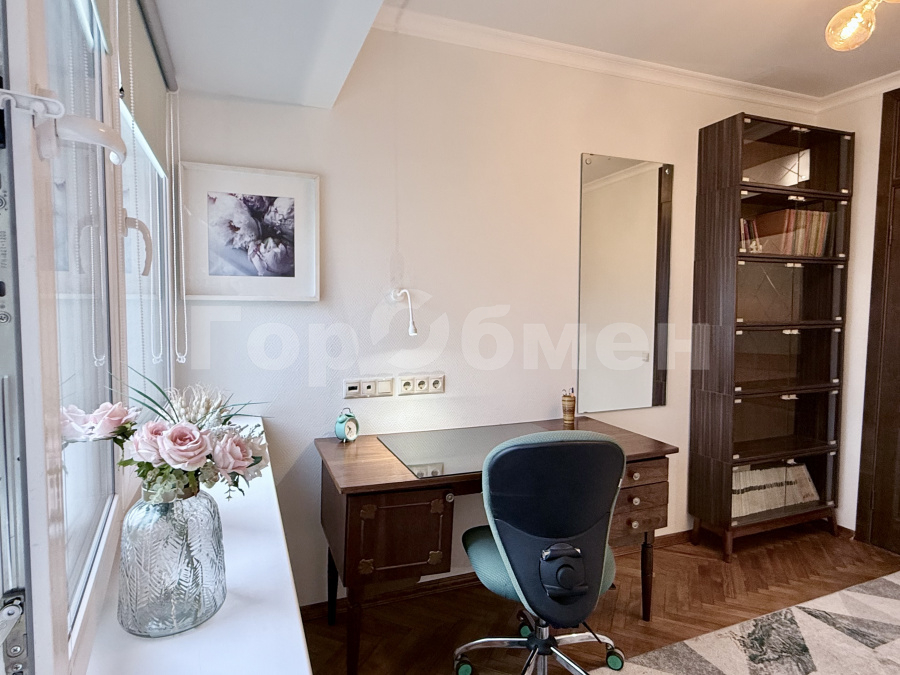 Аренда 3-комнатной квартиры, Москва, Россия,    Славянский бульвар