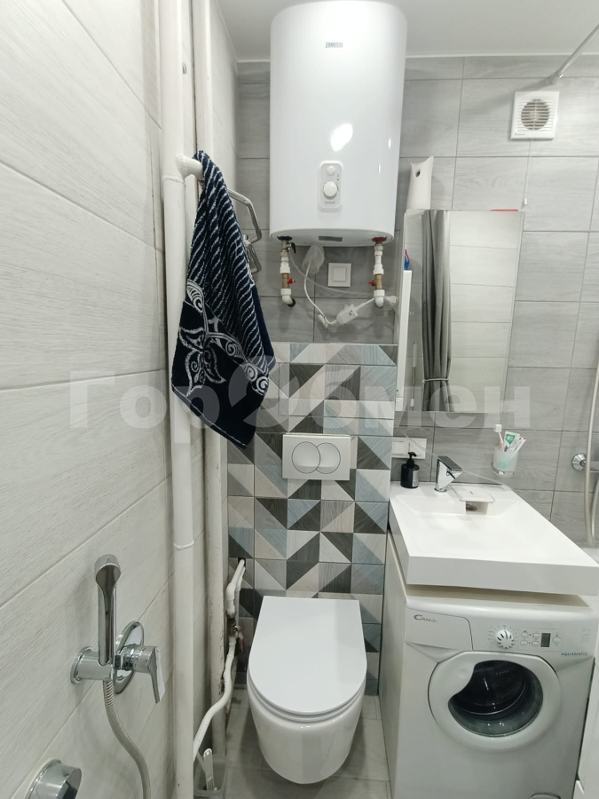 Продажа 2-комнатной квартиры, Москва, Россия,   улица Искры