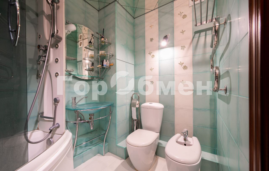 Продажа 4-комнатной квартиры, Королев, Россия,    микрорайон Юбилейный