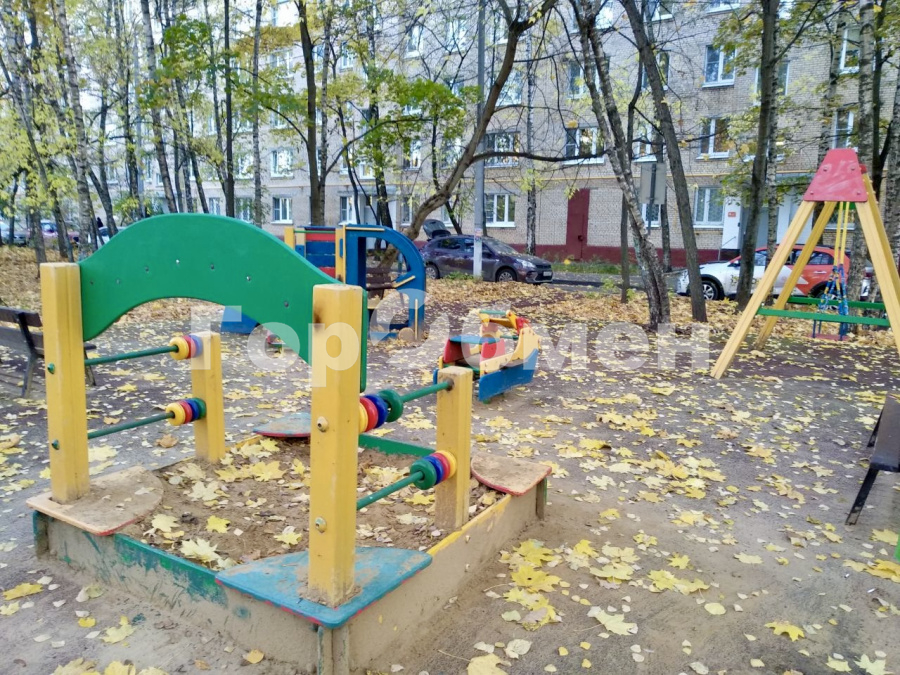 Продажа 3-комнатной квартиры, Москва, Россия,   Байкальская улица