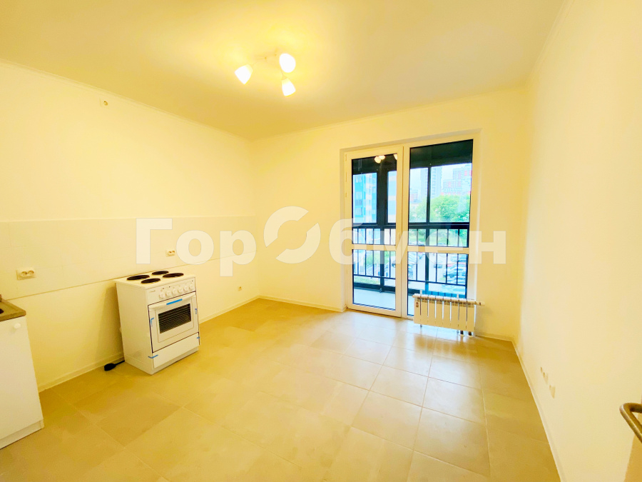 Продажа 3-комнатной квартиры, Москва, Россия,   улица Генерала Глаголева