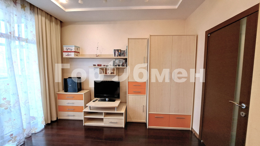 Аренда 3-комнатной квартиры, Москва, Россия,   улица Тёплый Стан