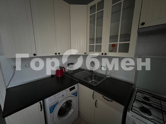 Аренда 3-комнатной квартиры, Москва, Россия,   улица 26 Бакинских Комиссаров