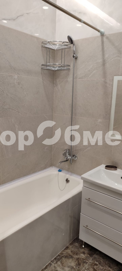 Аренда 2-комнатной квартиры, Москва, Россия,   Кастанаевская улица