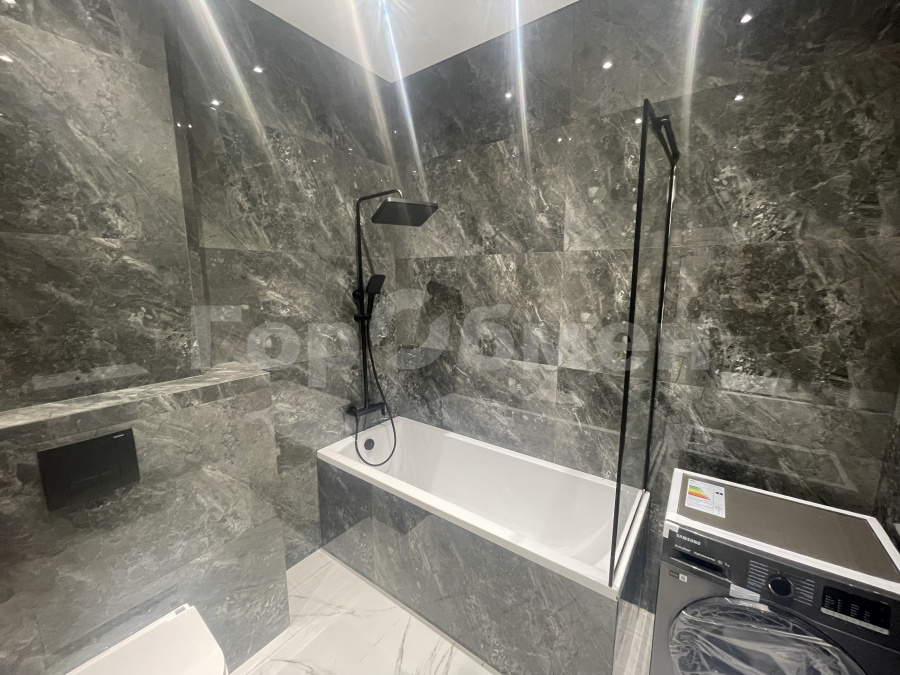 Продажа 2-комнатной квартиры, Москва, Россия,   улица Виктора Маслова