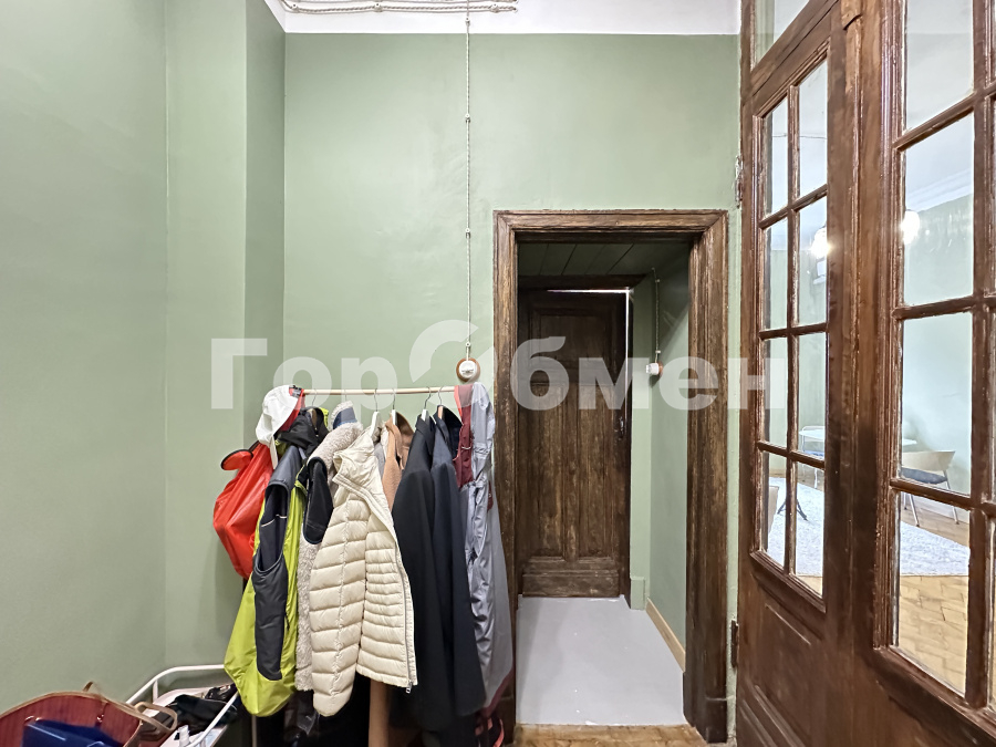 Продажа 3-комнатной квартиры, Москва, Россия,    Карманицкий переулок